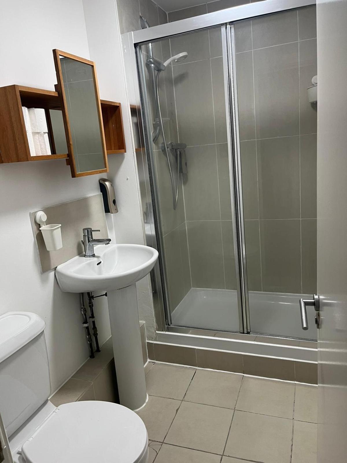Westciti Chatsworth Road Apartments Кройдон Екстериор снимка