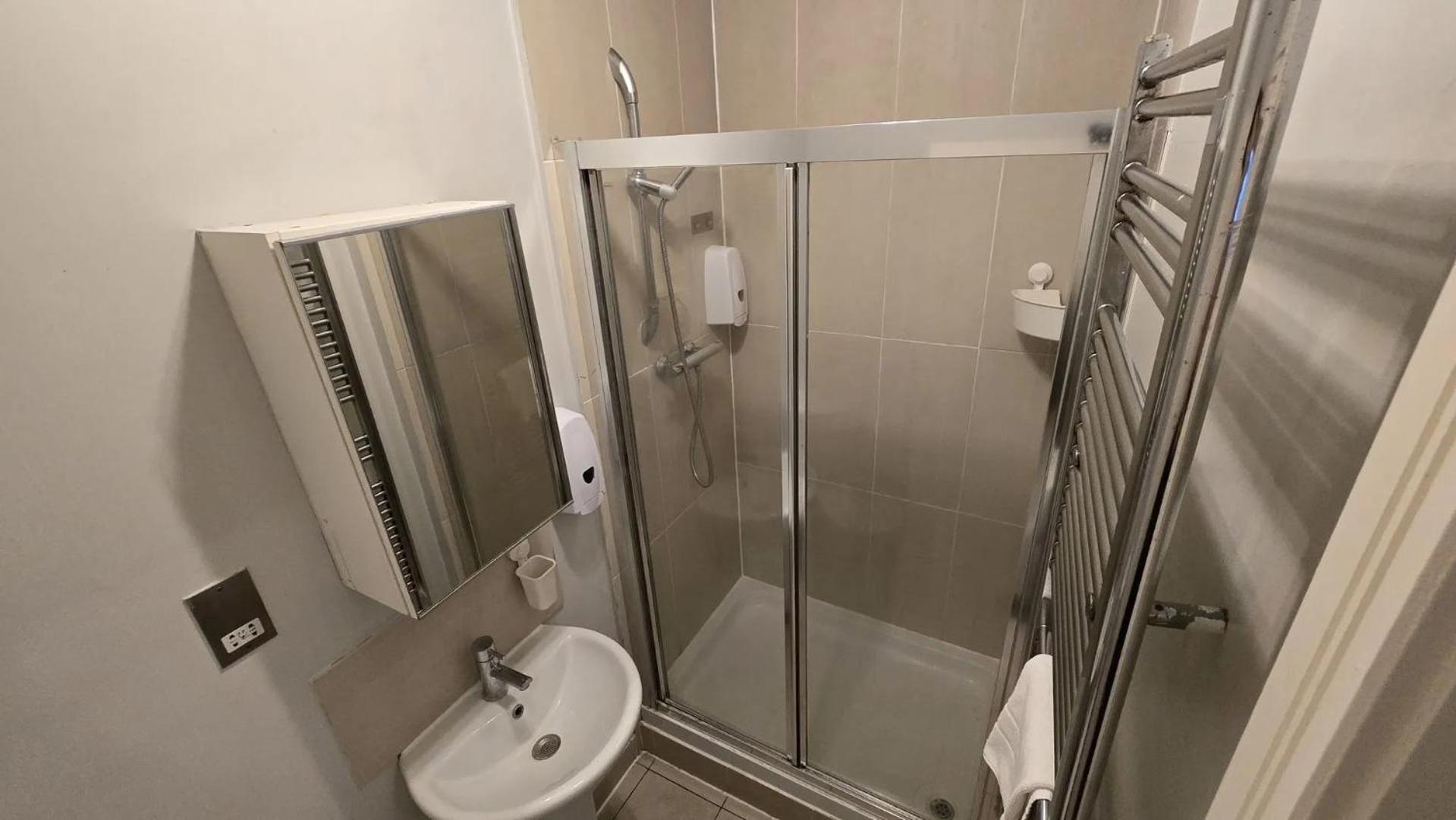 Westciti Chatsworth Road Apartments Кройдон Екстериор снимка